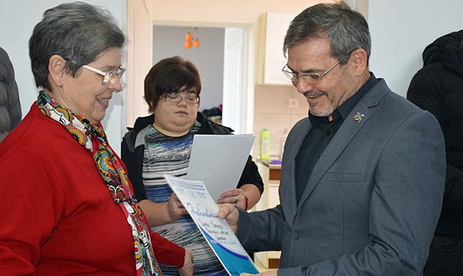 Új helyiségek és autó a fogyatékkal élőknek